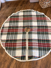 Load image into Gallery viewer, Chappy Wrap Christmas Tree Skirt