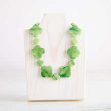 Load image into Gallery viewer, Hot Girl Pearls Clover Necklace