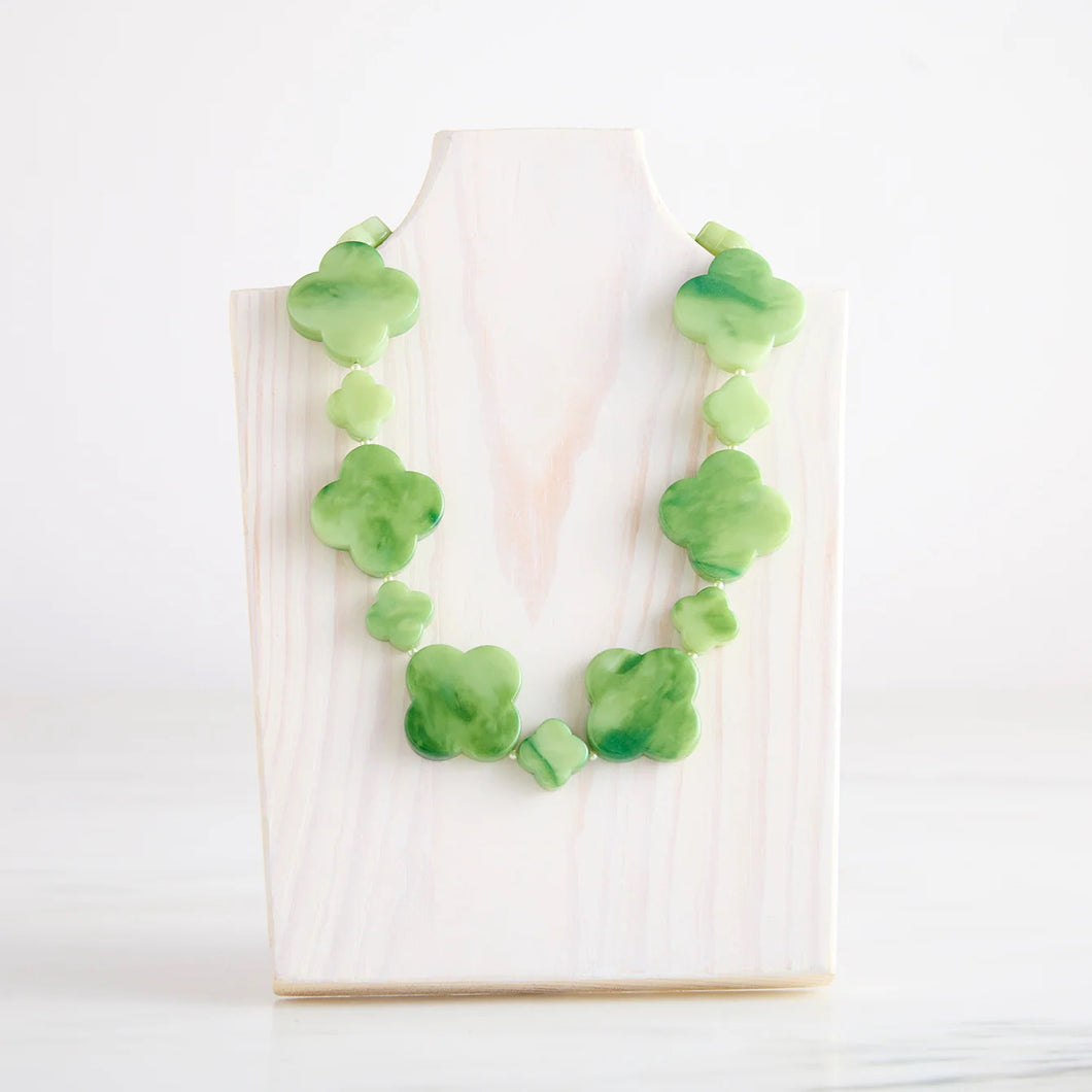 Hot Girl Pearls Clover Necklace