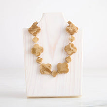 Load image into Gallery viewer, Hot Girl Pearls Clover Necklace