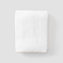 Load image into Gallery viewer, Weezie Bath Towel