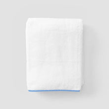 Load image into Gallery viewer, Weezie Bath Towel